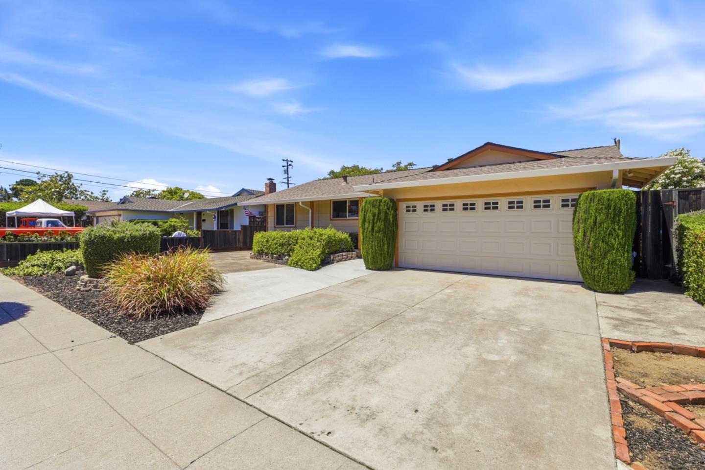 1415 Santa Fe Drive
