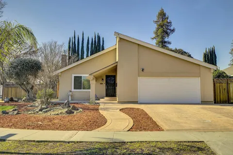 313 Oakberry Way, San Jose, CA 95123 - #: ML82030420