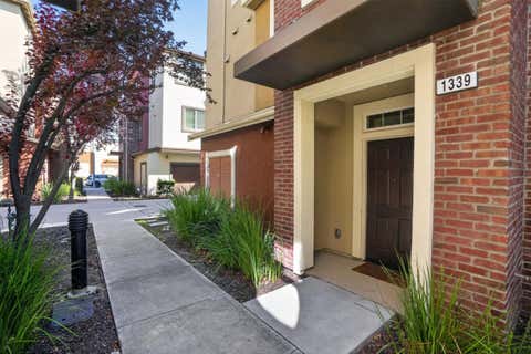 Photo of 1339 Lee Place, SAN JOSE, CA 95131 (MLS # ML82052923)