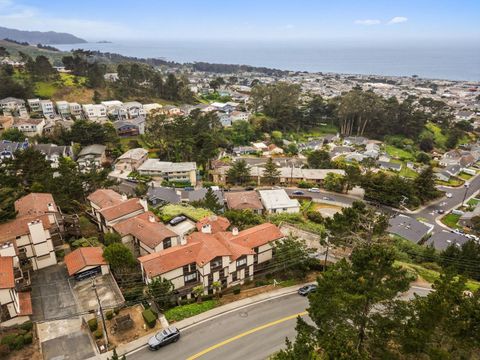 Tiny photo for 504 Monterey Road #14 - L, PACIFICA, CA 94044 (MLS # ML82040956)
