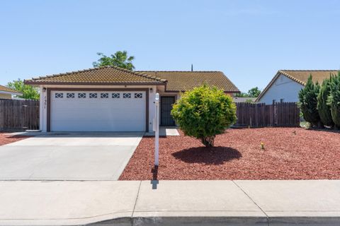 Tiny photo for 1351 Chukar Street, LOS BANOS, CA 93635 (MLS # ML82041821)