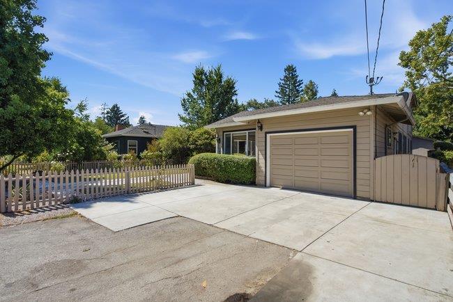312 East Oakwood Boulevard