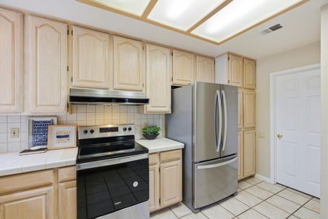 Tiny photo for 852 Lakeshore Drive, REDWOOD CITY, CA 94065 (MLS # ML82032255)