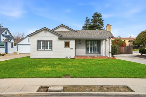 Tiny photo for 333 Hawthorne Street, Salinas, CA 93901 (MLS # ML82033223)