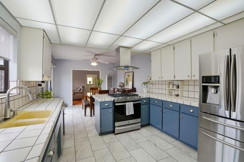 Tiny photo for 333 Hawthorne Street, Salinas, CA 93901 (MLS # ML82033223)