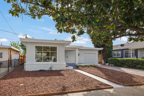 Tiny photo for 339 Dimaggio Avenue, PITTSBURG, CA 94565 (MLS # ML82040738)
