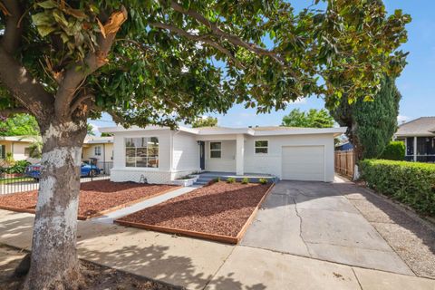 Photo of 339 Dimaggio Avenue, PITTSBURG, CA 94565 (MLS # ML82040738)