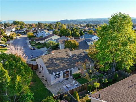 Tiny photo for 917 Laguna Circle, FOSTER CITY, CA 94404 (MLS # ML82025565)