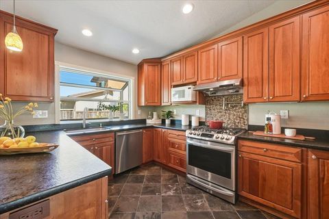 Tiny photo for 917 Laguna Circle, FOSTER CITY, CA 94404 (MLS # ML82025565)