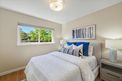 Tiny photo for 917 Laguna Circle, FOSTER CITY, CA 94404 (MLS # ML82025565)