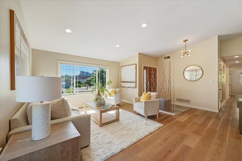 Tiny photo for 917 Laguna Circle, FOSTER CITY, CA 94404 (MLS # ML82025565)