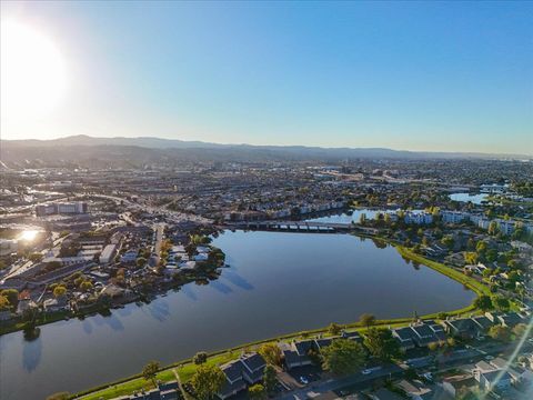 Tiny photo for 917 Laguna Circle, FOSTER CITY, CA 94404 (MLS # ML82025565)