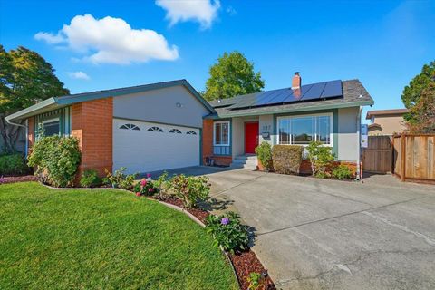 Tiny photo for 917 Laguna Circle, FOSTER CITY, CA 94404 (MLS # ML82025565)