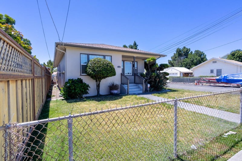 563 Laurel Avenue