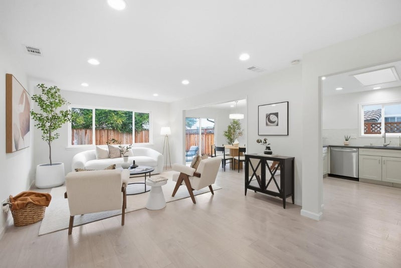 4517 Vanderbilt Drive