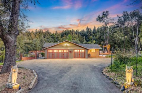 Photo of 22108 Call Of The Wild Road, Los Gatos, CA 95033 (MLS # ML82040575)