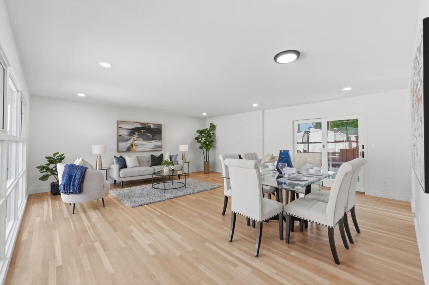 802 West Knickerbocker Drive