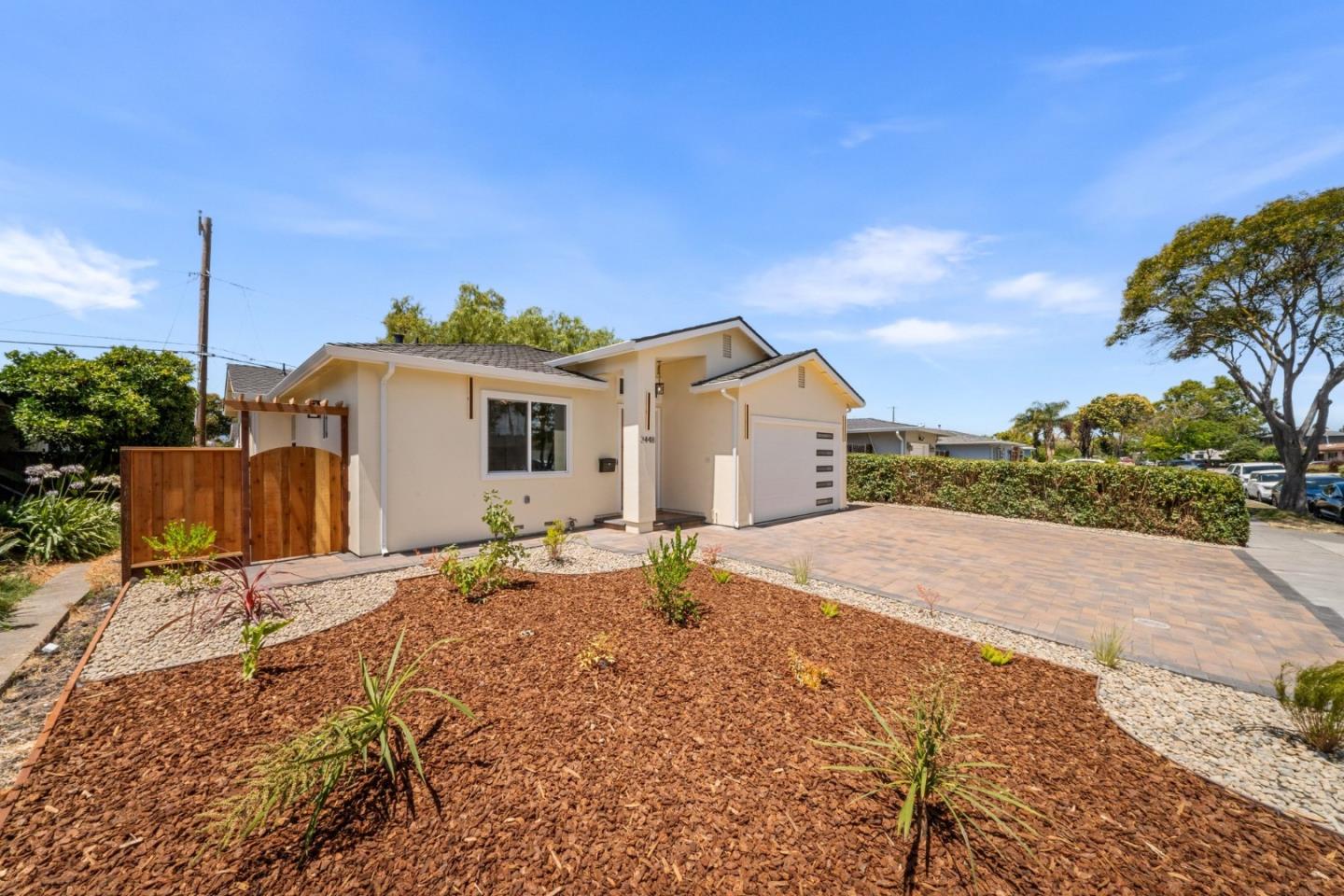 2448 Moraine Drive