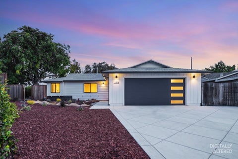 Photo of 816 Christopher Court, SANTA CLARA, CA 95051 (MLS # ML82052367)