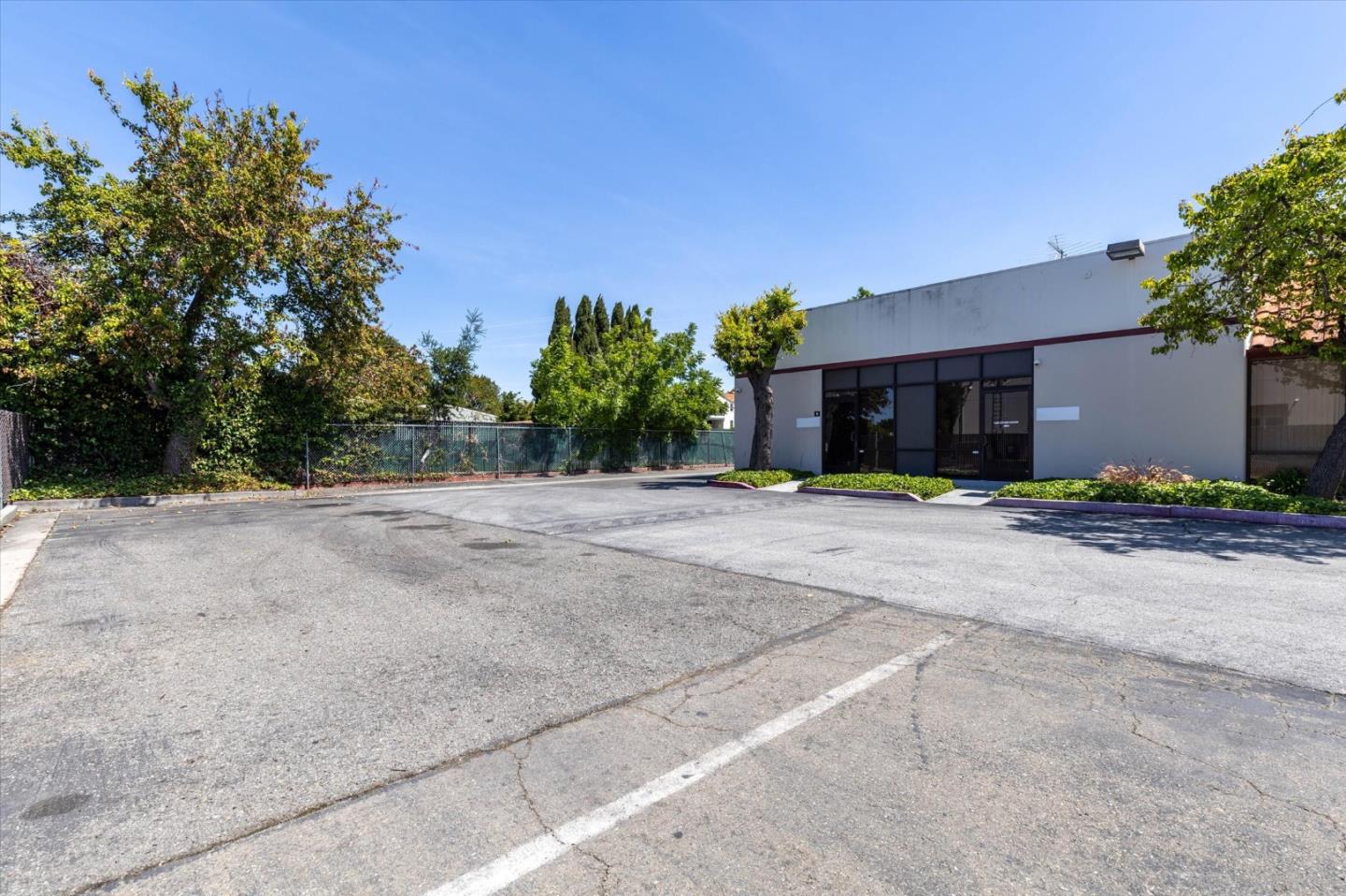233 East Weddell Drive M