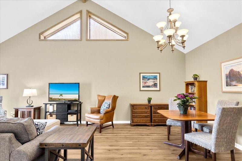 4000 Rio Road 26