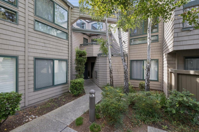 20 Cove Lane