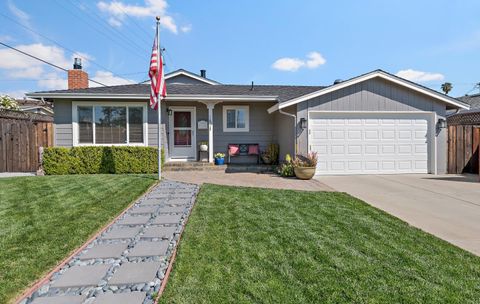 Photo of 1471 Inskip Drive, CAMPBELL, CA 95008 (MLS # ML82041931)