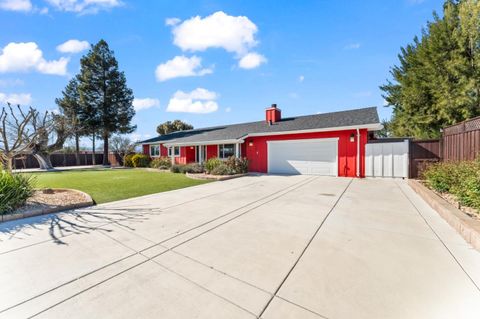 Tiny photo for 1515 Dias Drive, San Martin, CA 95046 (MLS # ML82039087)