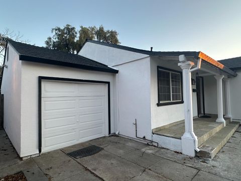 Tiny photo for 1924 Vollmer Way, SAN JOSE, CA 95116 (MLS # ML82039091)