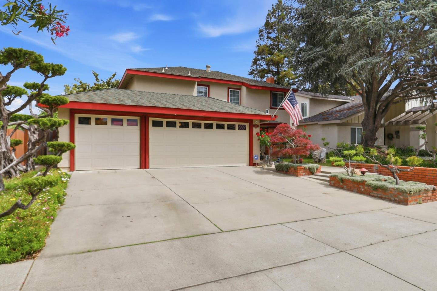 225 Prague Drive