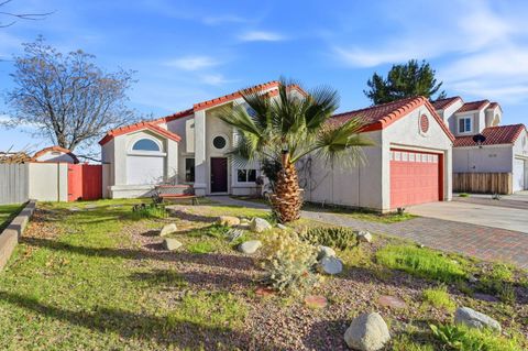 Tiny photo for 44648 E 17th Street, LANCASTER, CA 93535 (MLS # ML82033661)