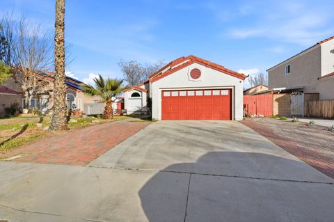 Photo of 44648 E 17th Street, LANCASTER, CA 93535 (MLS # ML82033661)