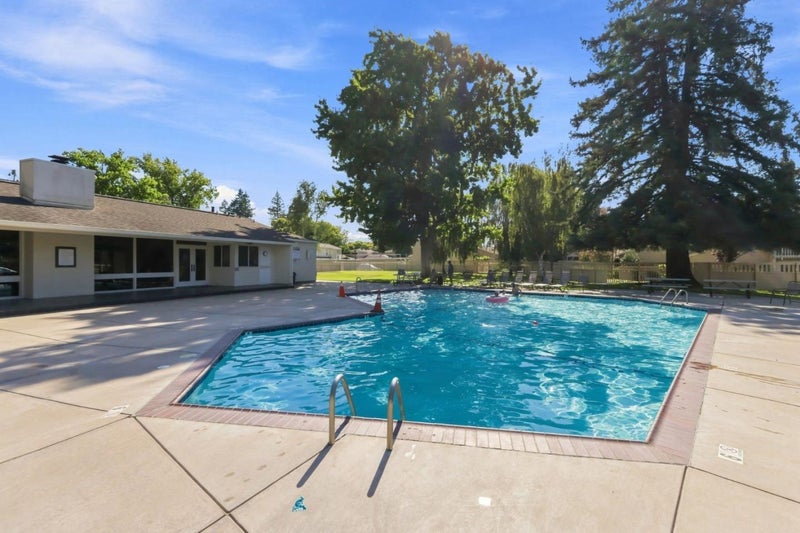1203 Crescent Terrace