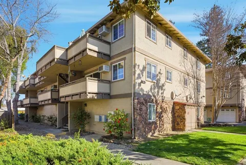 565 W Latimer Avenue, Campbell, CA 95008 - #: ML82034609