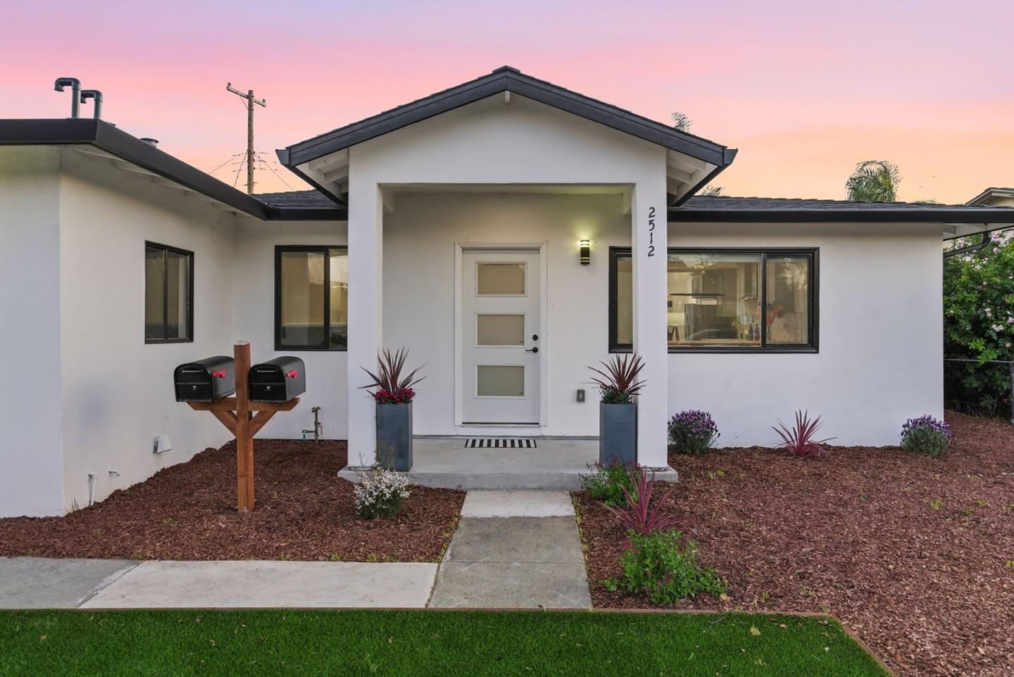 2512 North Amethyst Drive