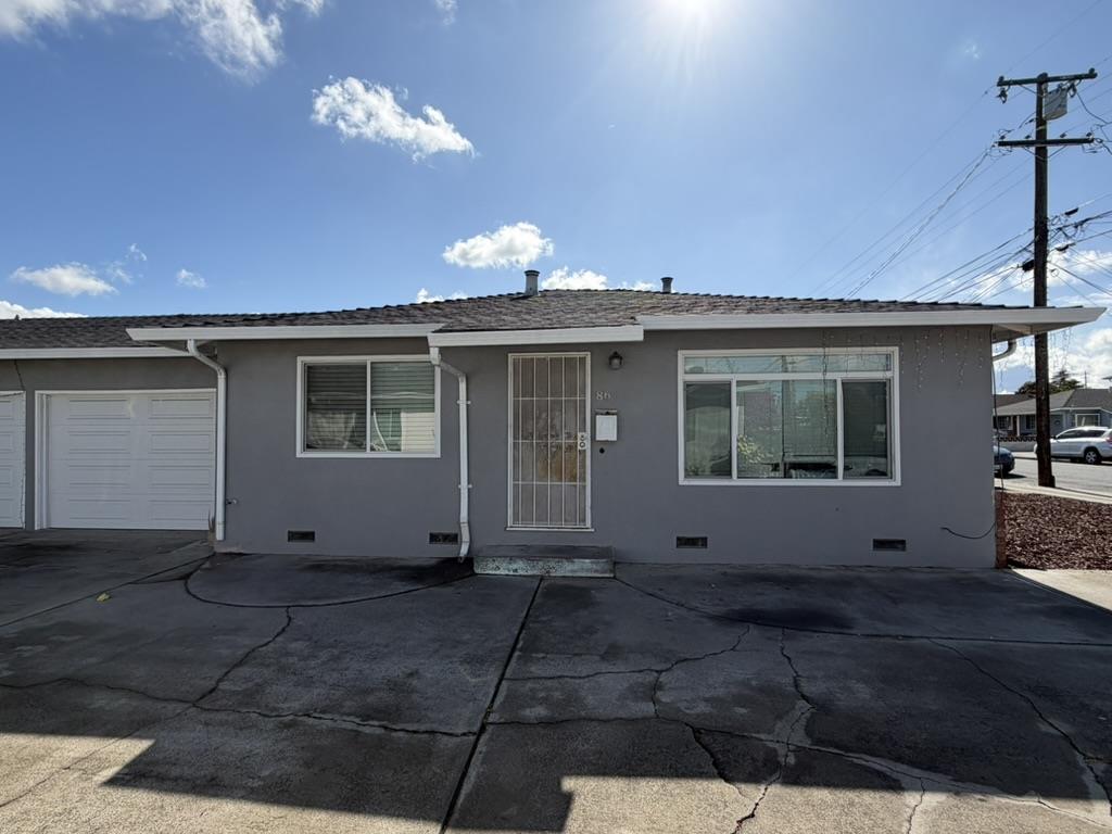88 Eastwood Court