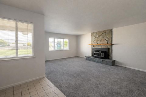 Tiny photo for 45 Franklin Street, SAN JUAN BAUTISTA, CA 95045 (MLS # ML82029106)