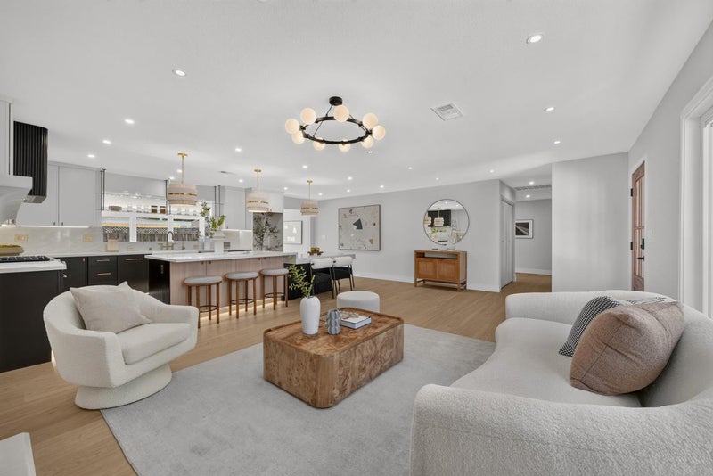 1218 Roycott Way