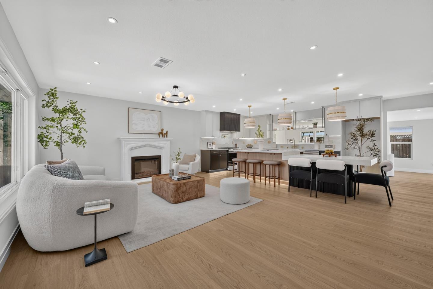1218 Roycott Way
