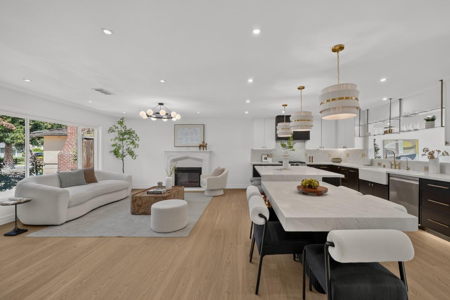 1218 Roycott Way