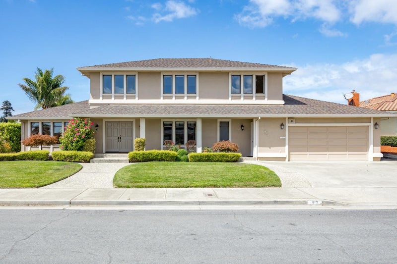 913 Acorn Way