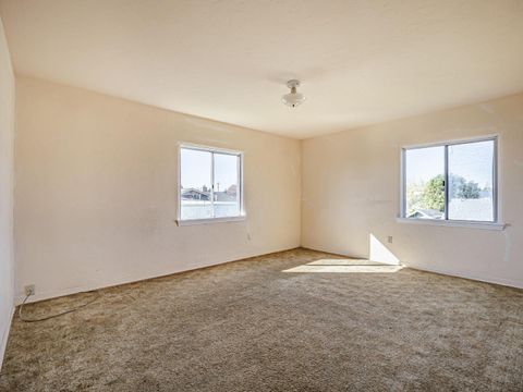 Tiny photo for 35 Sycamore Street, WATSONVILLE, CA 95076 (MLS # ML82029265)