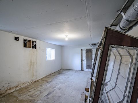 Tiny photo for 35 Sycamore Street, WATSONVILLE, CA 95076 (MLS # ML82029265)