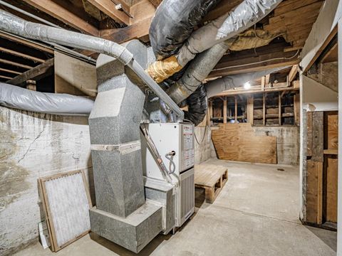 Tiny photo for 35 Sycamore Street, WATSONVILLE, CA 95076 (MLS # ML82029265)