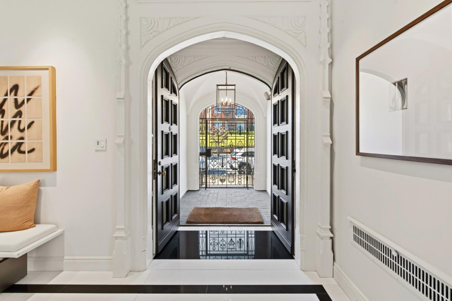 2500 Divisadero Street