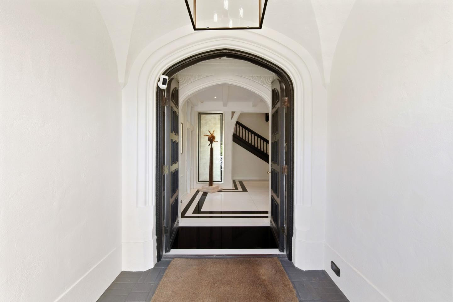 2500 Divisadero Street