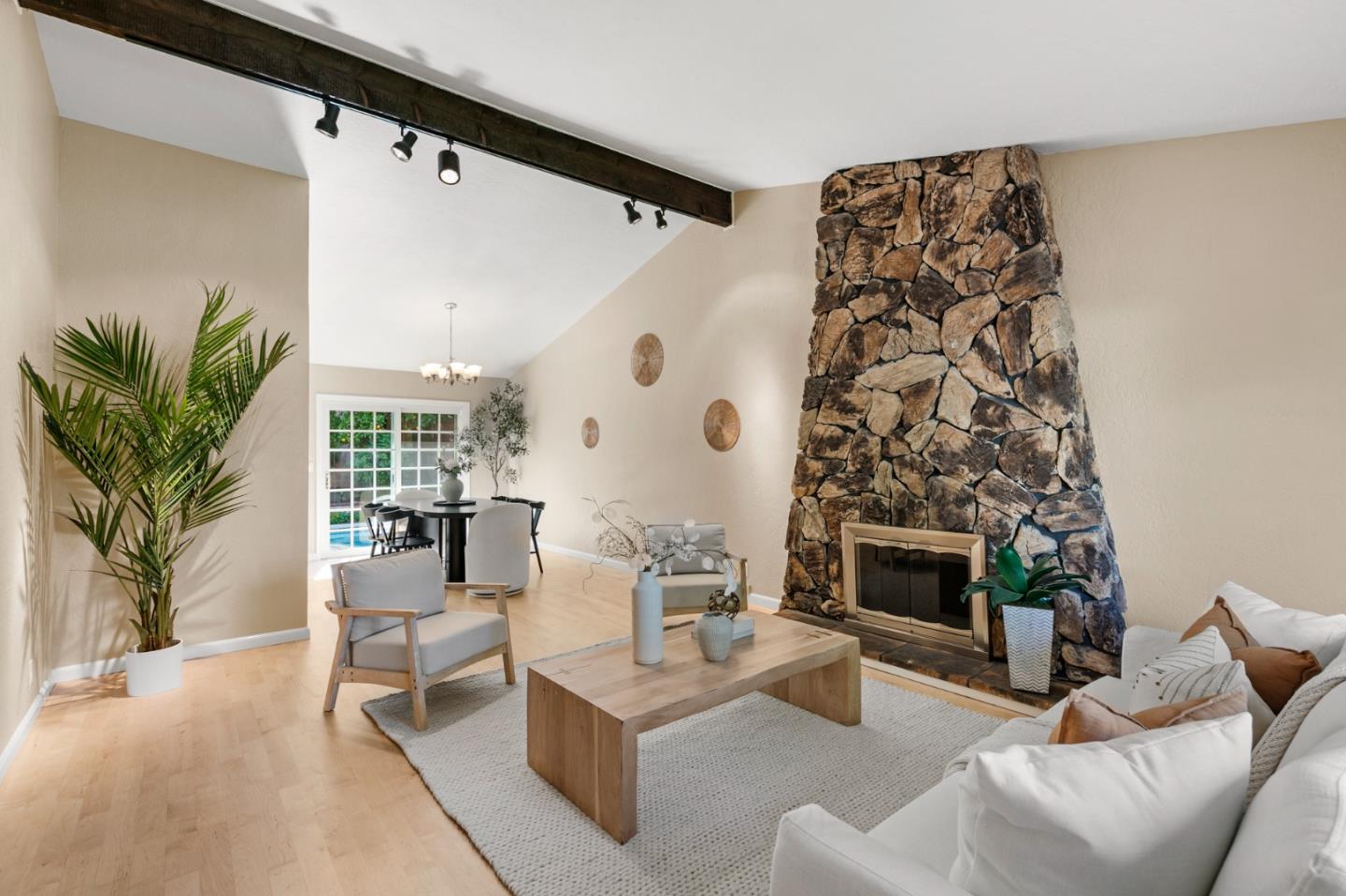 3276 Cheshire Drive