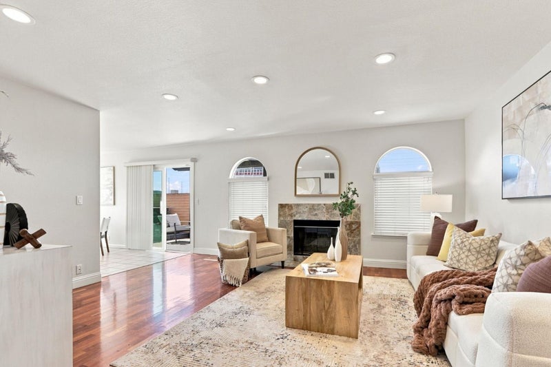2329 Villa Place