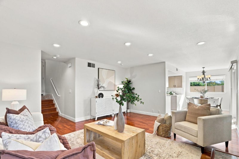 2329 Villa Place