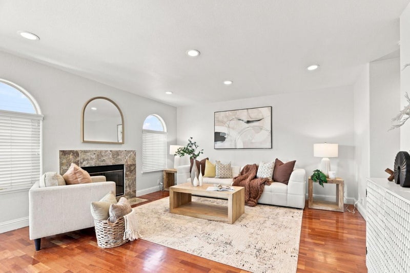 2329 Villa Place
